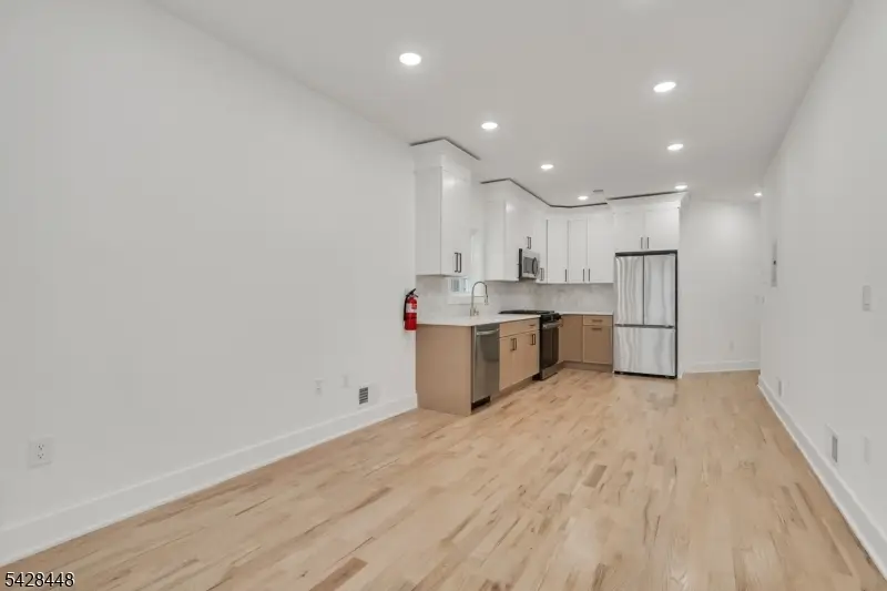 196 Taylor St, Orange, NJ 07050 - #3