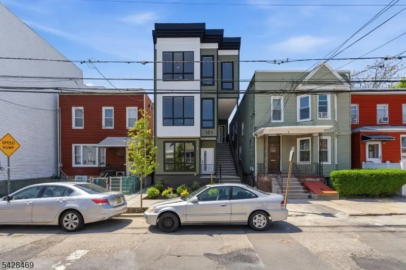 161 Woodlawn Ave #1, Jersey City, NJ 07305 - #2