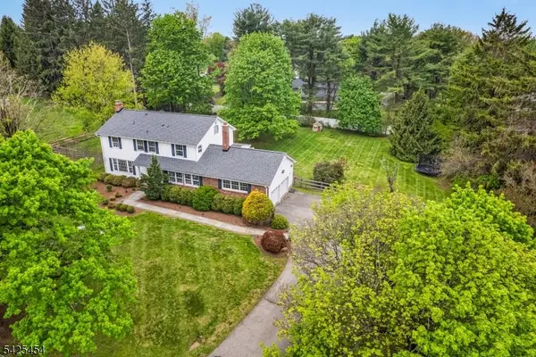 13 Cherry Ln, Mendham Twp., NJ 07945