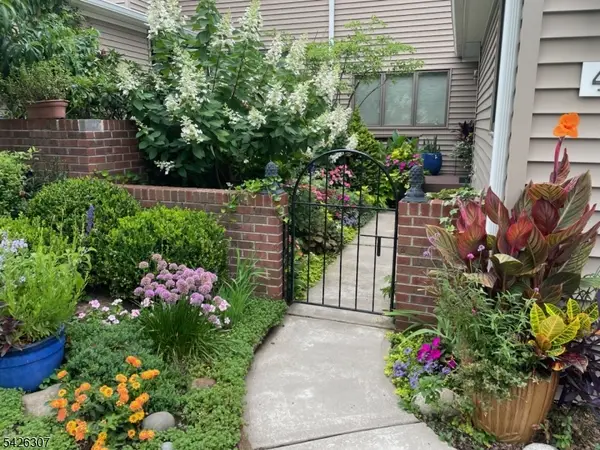 41 Litchult Ln, Mahwah Twp., NJ 07430