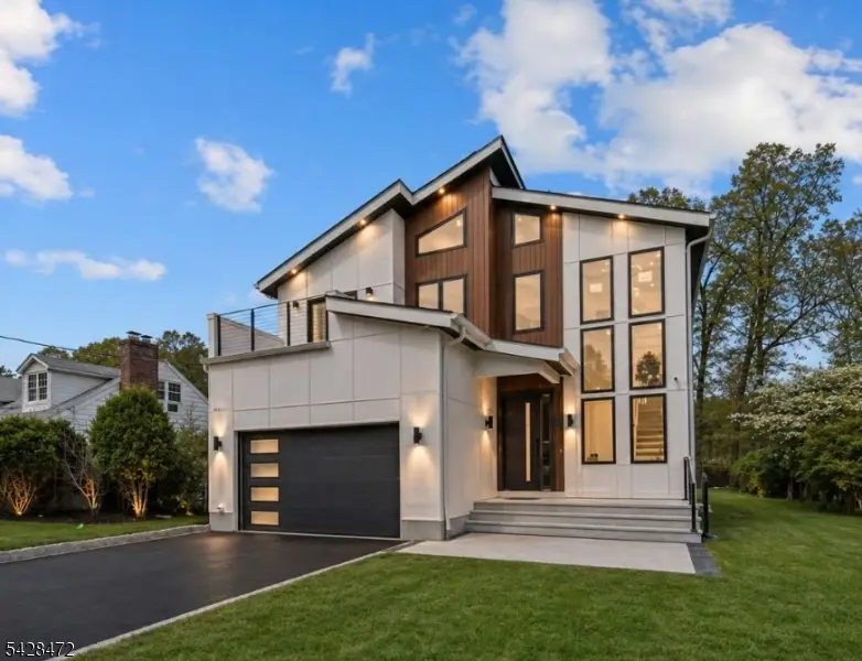 52 Congressional Pkwy, Livingston, NJ 07039 - #1