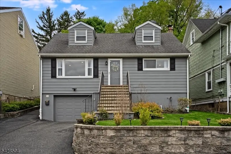 54 Phoenix Ave, Morristown, NJ 07960 - #1