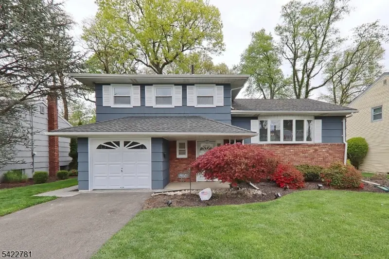 2260 Sunrise Ct, Scotch Plains, NJ 07076 - #1