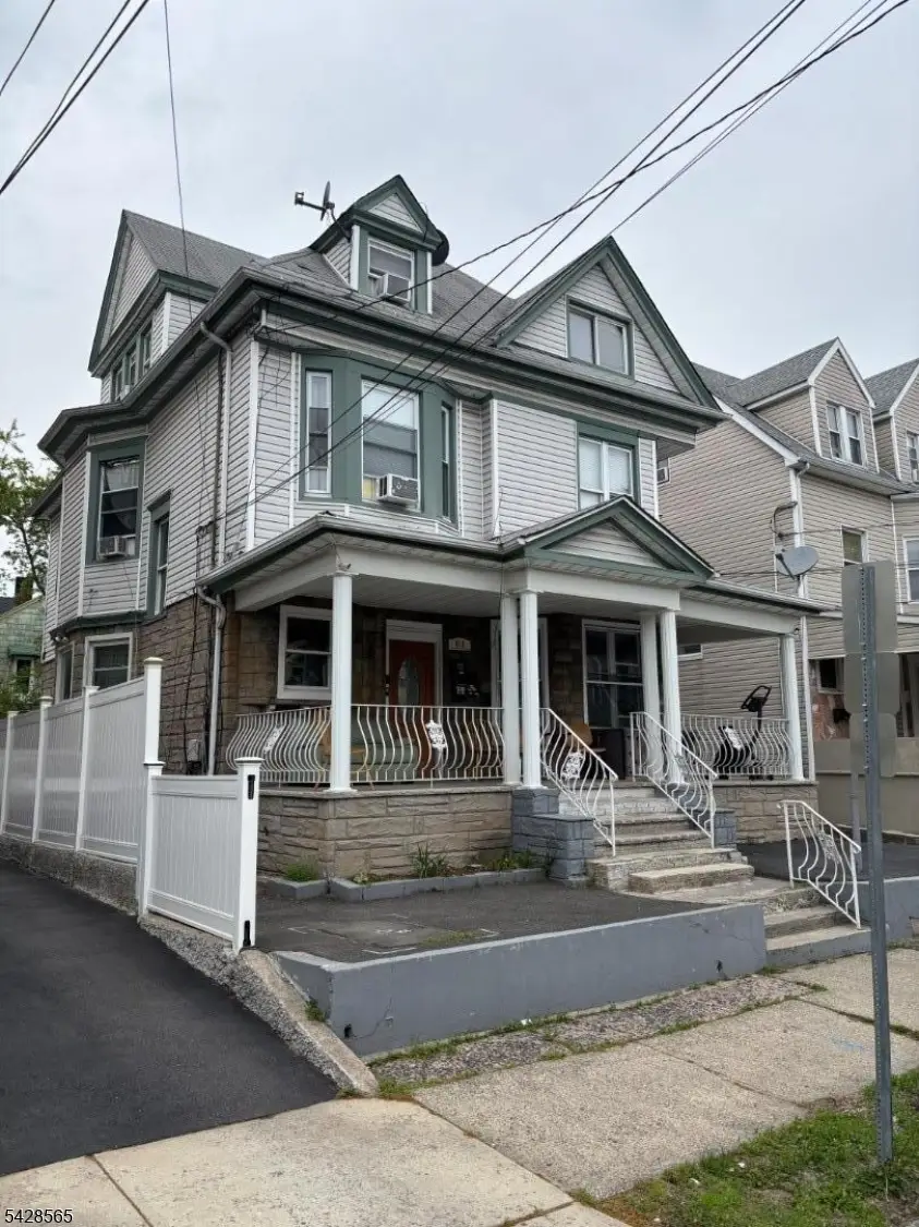 618 E 26th St, Paterson, NJ 07504 - #2