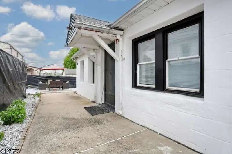 69 Monroe St, Lodi, NJ 07644 - #2