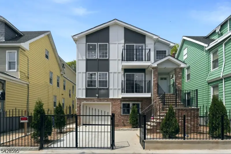 271 Schley St, Newark, NJ 07112 - #2