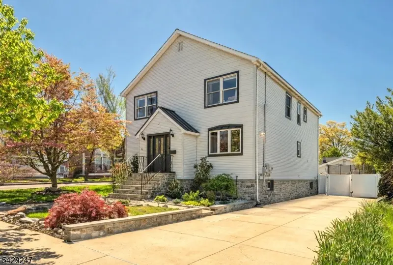 530 5th Ave, Lyndhurst, NJ 07071 - #1