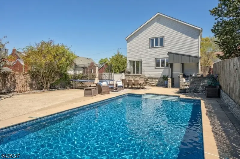 530 5th Ave, Lyndhurst, NJ 07071 - #2