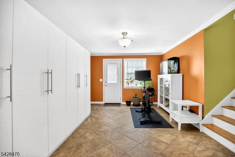 579 Grove St, Rahway, NJ 07065 - #3