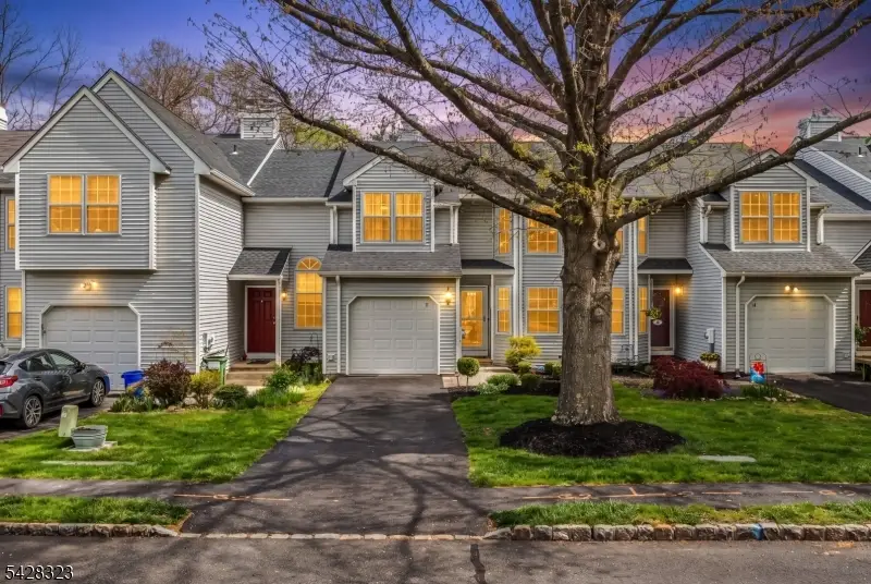 8 Delaware Ln, Branchburg, NJ 08876 - #1