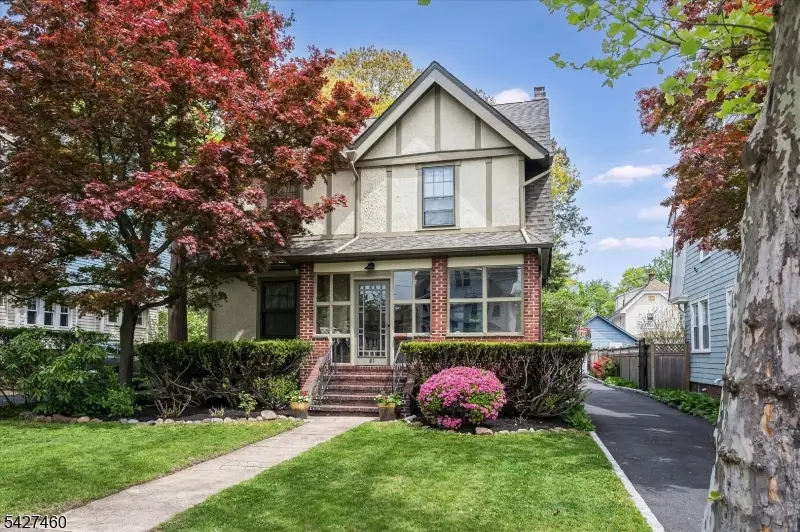 81 Evergreen Ave, Watsessing, NJ 07003 - #1