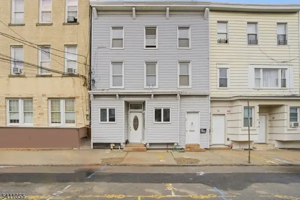 13 Cottage St, Bayonne City, NJ 07002