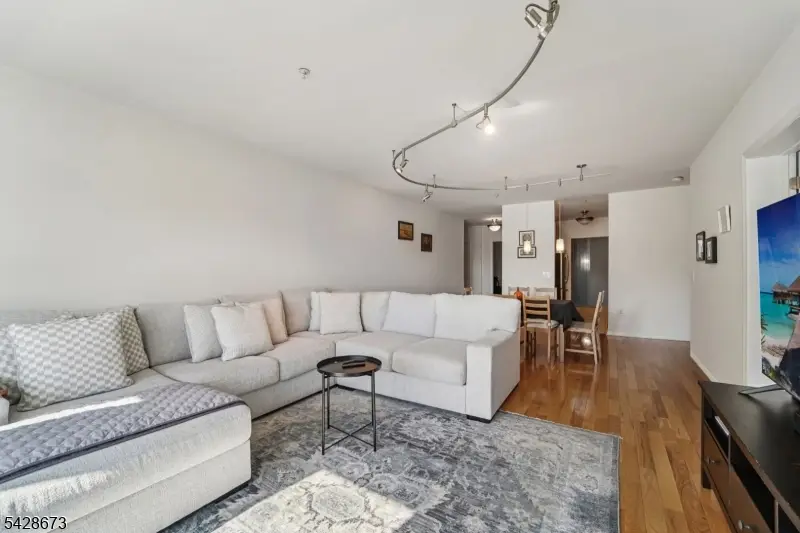 129 The Promenade, Edgewater, NJ 07020 - #3