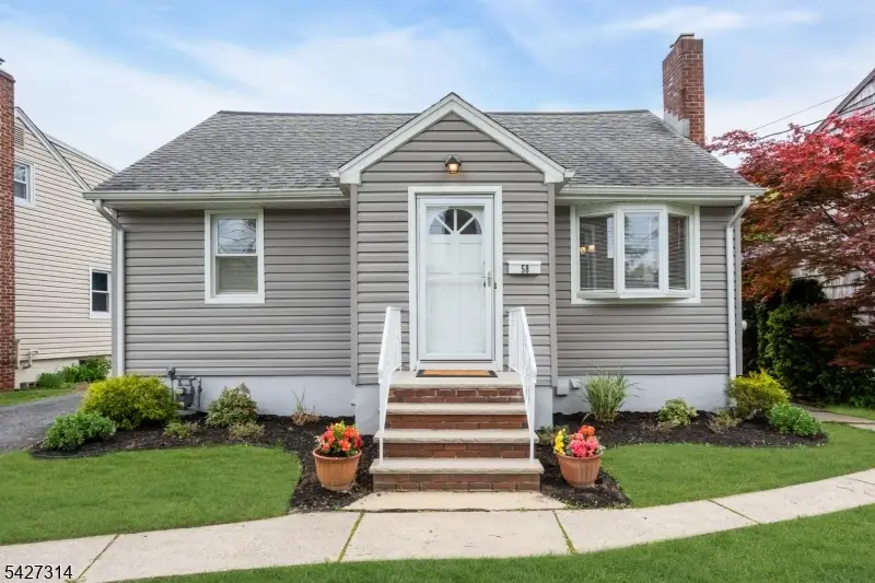 58 Locust Dr, Kenilworth, NJ 07033 - #2