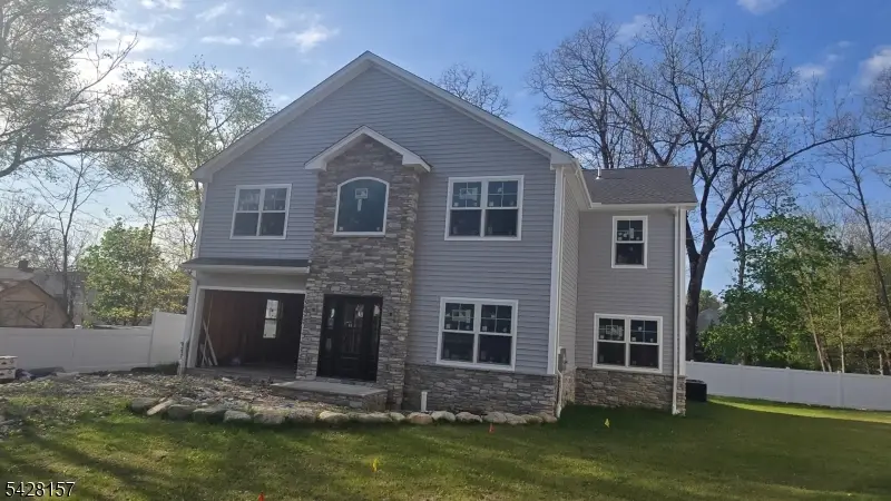 2 Ashley Ct, Hawthorne, NJ 07405 - #1
