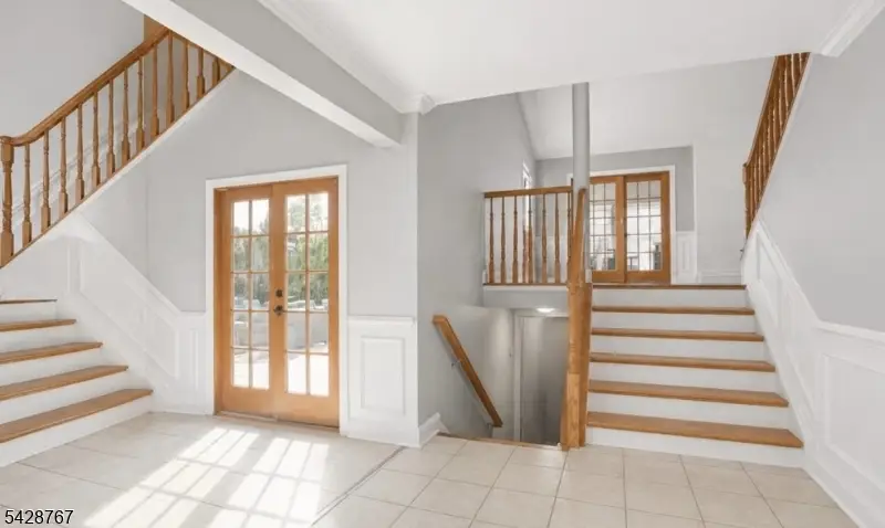 55 Alexandria Dr, Manalapan, NJ 07726 - #2