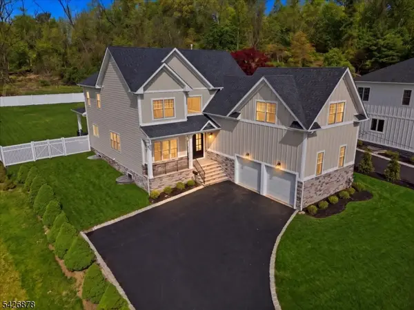 76 Hillside Ave, Livingston Twp., NJ 07039