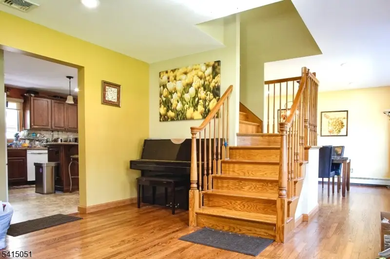 4 Budd St, Roxbury, NJ 07852 - #3