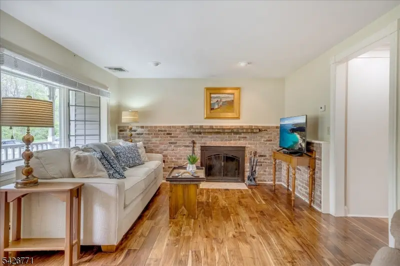 315 Morristown Rd, Long Hill, NJ 07933 - #3