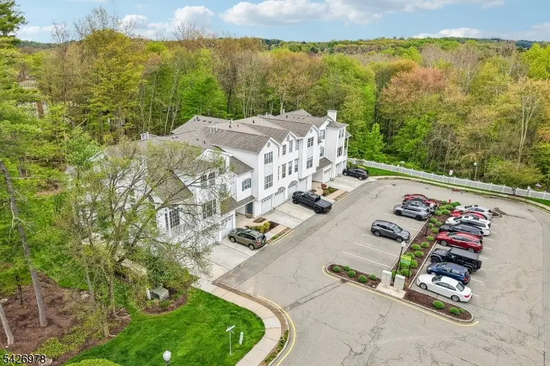 1 Caroline Foster Ct, Morris, NJ 07960 - #3