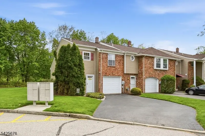 15 Dena Dr, Wanaque, NJ 07465 - #2