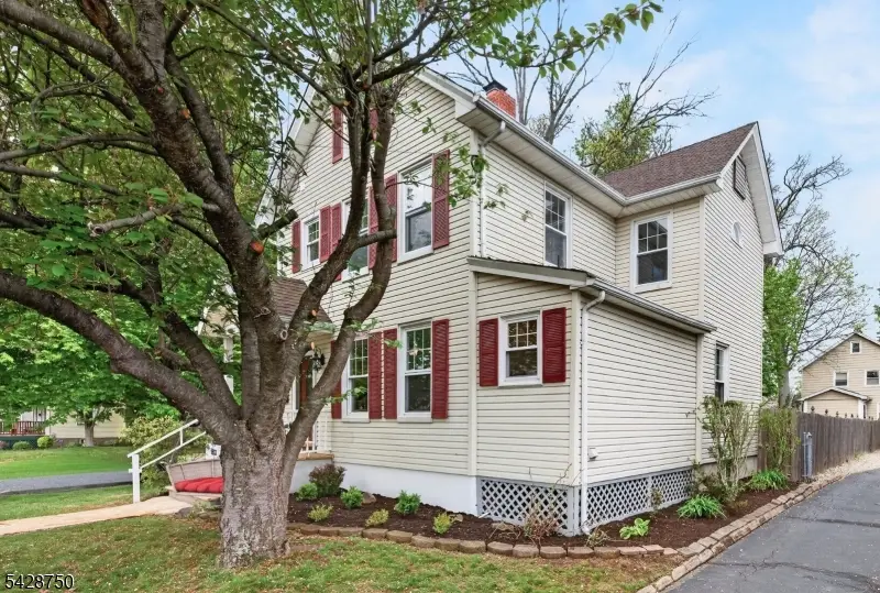 322 Madison Ave, Dunellen, NJ 08812 - #2