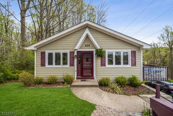 205 Old Center Grove Rd, Randolph Twp., NJ 07869