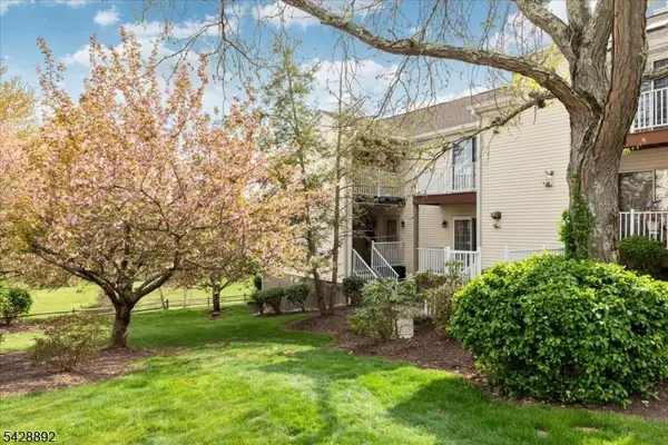 172 Potomac Dr, Bernards Twp., NJ 07920