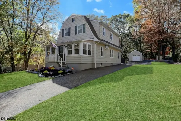 172 Yawpo Ave, Oakland Boro, NJ 07436