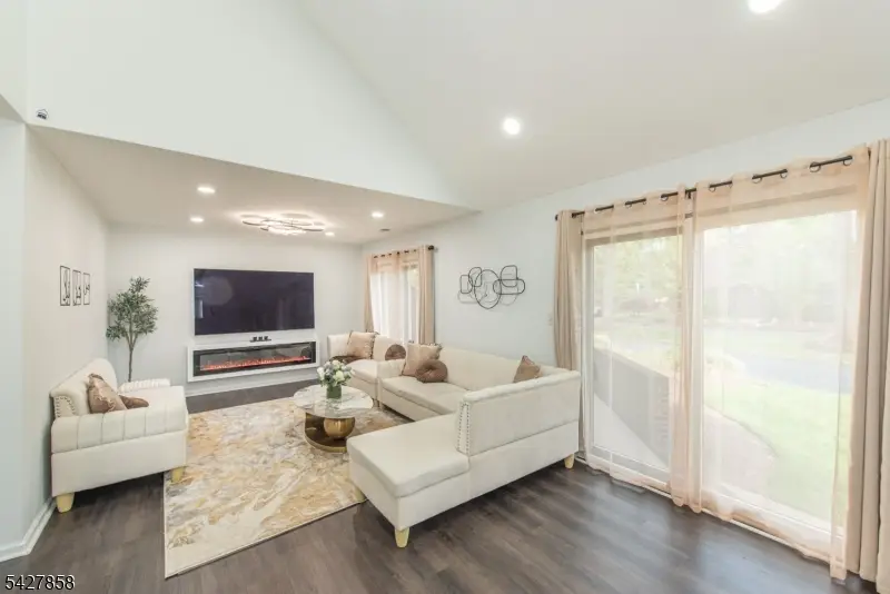 1B Yacenda Dr #B, Parsippany Troy Hills, NJ 07950 - #3