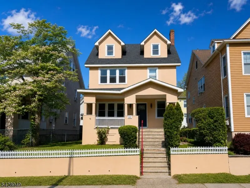 222 E 30th St, Paterson, NJ 07514 - #1