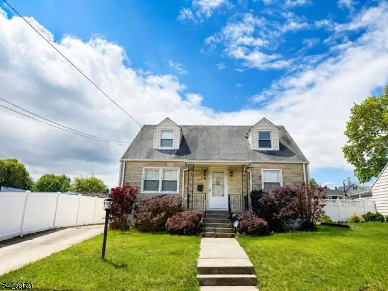 8 Blake Ave, Franklin, NJ 08873 - #2