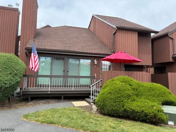 53 Taurus Dr #D, Hillsborough Twp., NJ 08844