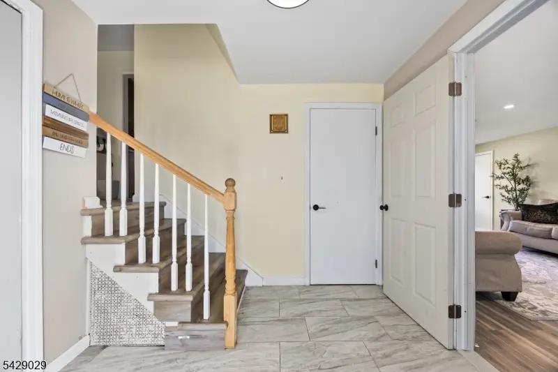 21 Starlit Dr, Middlesex, NJ 08846 - #1