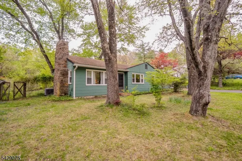 142 Spring Hill Rd, Skillman, NJ 08558 - #1