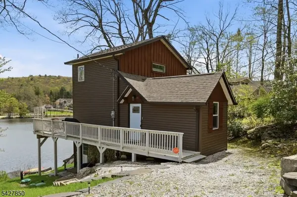 51 Goldfinch Ln, West Milford Twp., NJ 07480