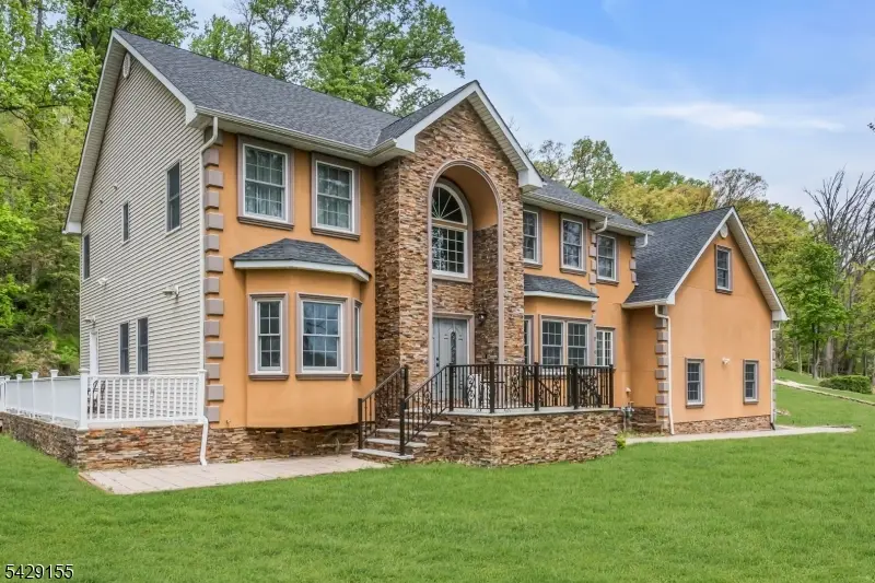 1121 N Washington Ave, Green Brook, NJ 08812 - #2