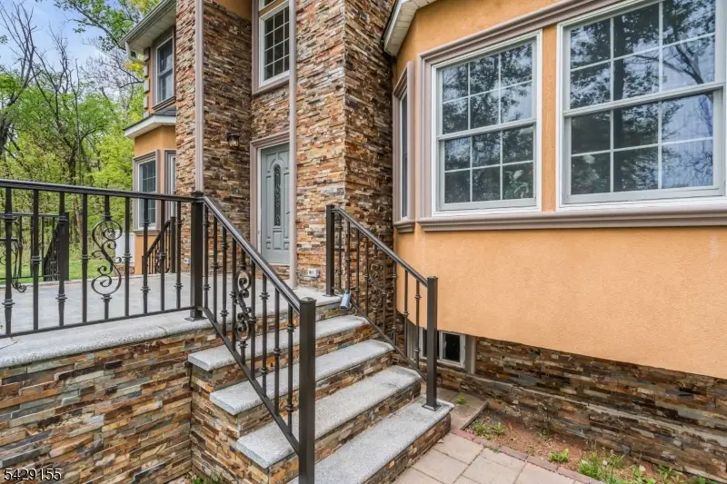 1121 N Washington Ave, Green Brook, NJ 08812 - #3