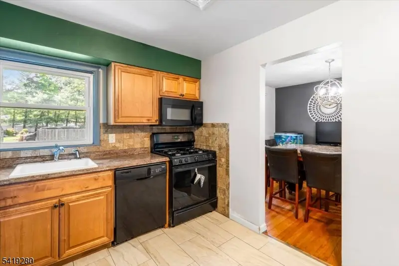 2 Francisco Ave, Little Falls, NJ 07424 - #3