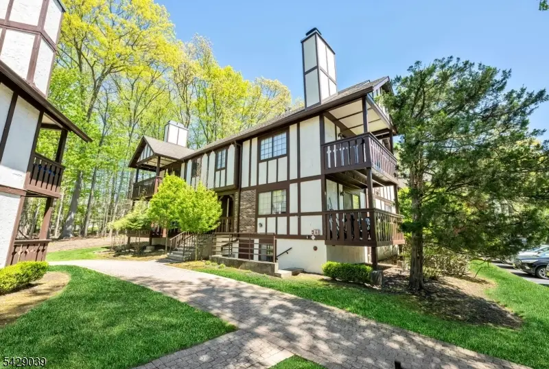 3202 Stowe Ln, Mahwah, NJ 07430 - #3