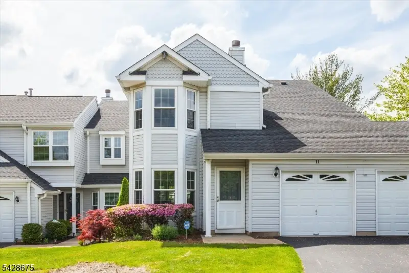 11 Letts Ct, Sayreville, NJ 08872 - #1