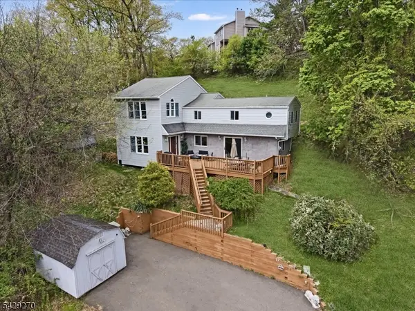 17 Albanese Rd, Haledon Boro, NJ 07508