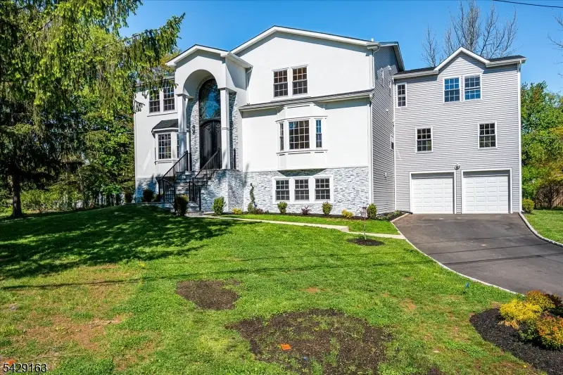 22 Mary Ellen Dr, Edison, NJ 08820 - #1