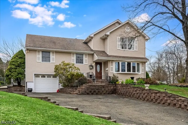 40 Catherine Ct, Cedar Grove, NJ 07009 - #2