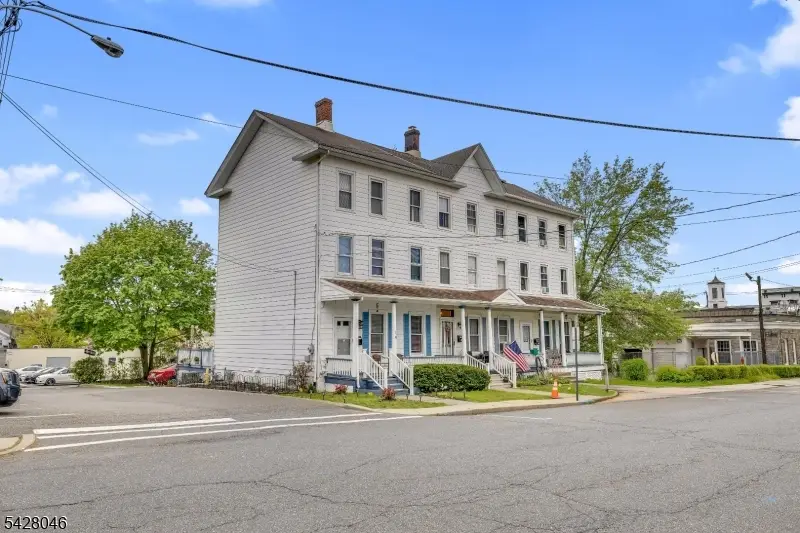 17 E Church St, Washington, NJ 07882 - #1