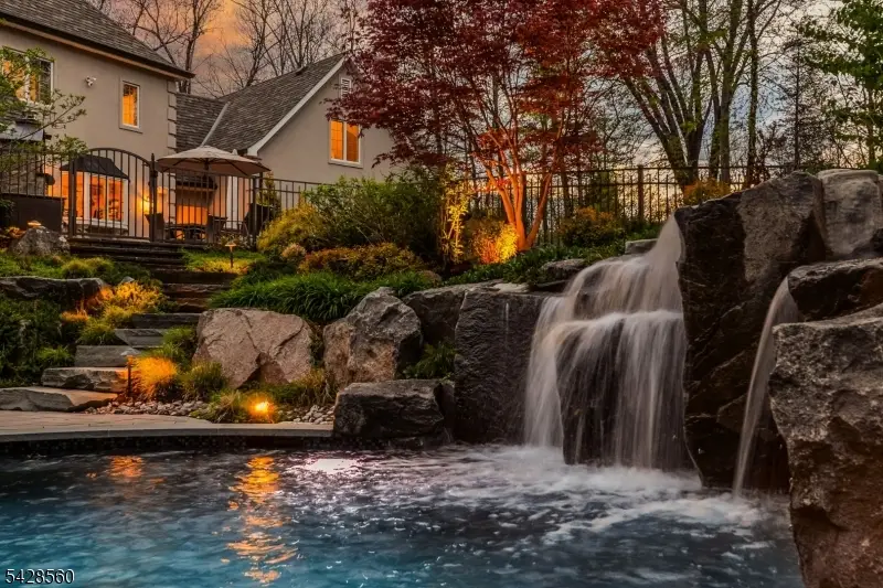 9 Pennbrook Ct, Montville, NJ 07045 - #3