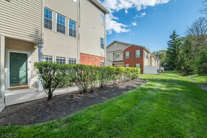25 Allister Ct, Lincoln Park, NJ 07035 - #3