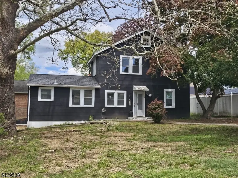 34 Walnut Ave, Pompton Lakes, NJ 07442 - #1