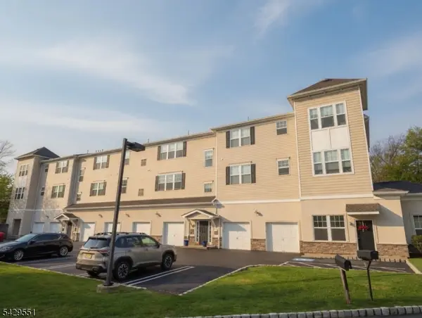 5 W River Styx Rd U-301 #301, Hopatcong Boro, NJ 07843
