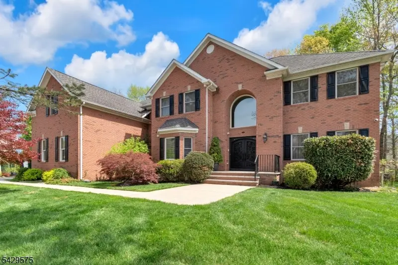 23 Yellowstone Dr, Old Bridge, NJ 08857 - #1